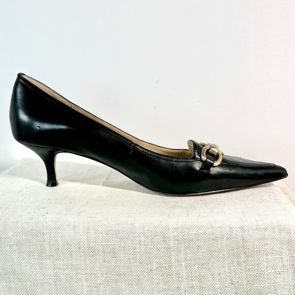 AK Anne Klein Black Pointed-Toe kitten heels with Elegant Gold Chain Size 9.5 - Picture 7 of 16